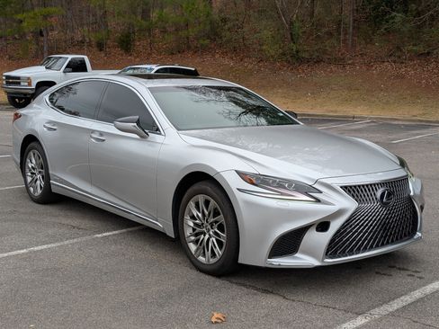 Used 2019 Lexus LS 500h AWD image 11