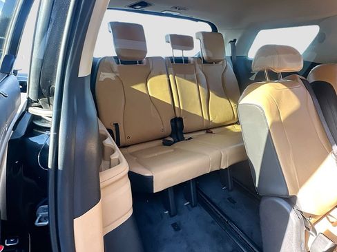 Certified 2024 Kia Carnival EX FWD image 27