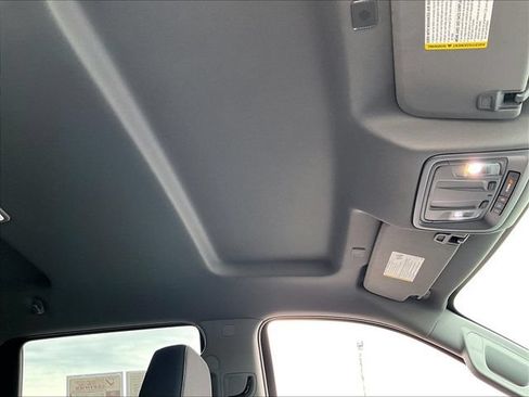 Used 2022 Chevrolet Silverado 1500 RST AWD/4WD image 22