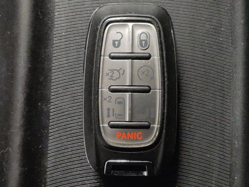 Used 2021 Chrysler Voyager Lxi FWD image 32
