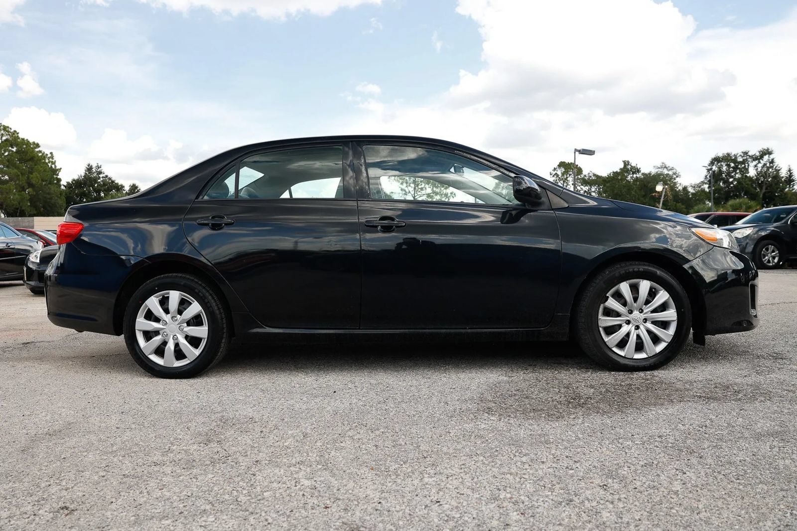 Used 2012 Toyota Corolla LE FWD image 8