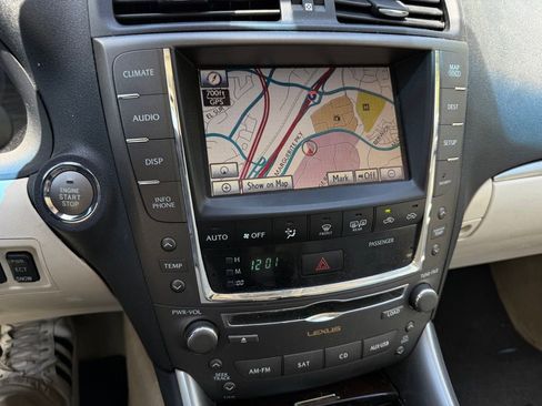 Used 2011 Lexus IS 250C RWD image 12