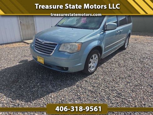 Used 2010 Chrysler Town & Country Touring FWD image 1