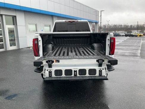 Used 2024 GMC Sierra 2500 Denali w/ Denali Reserve Package image 18