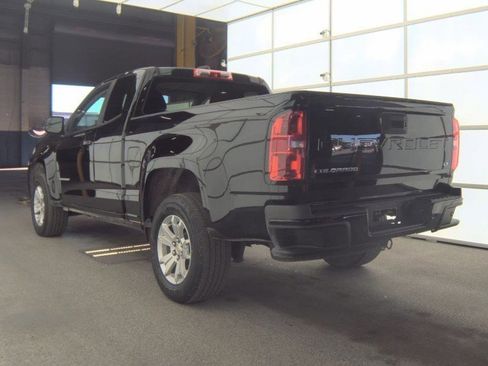 Used 2022 Chevrolet Colorado LT w/ Fleet Safety Package image 3