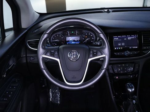 Used 2022 Buick Encore Preferred w/ Safety Package image 17