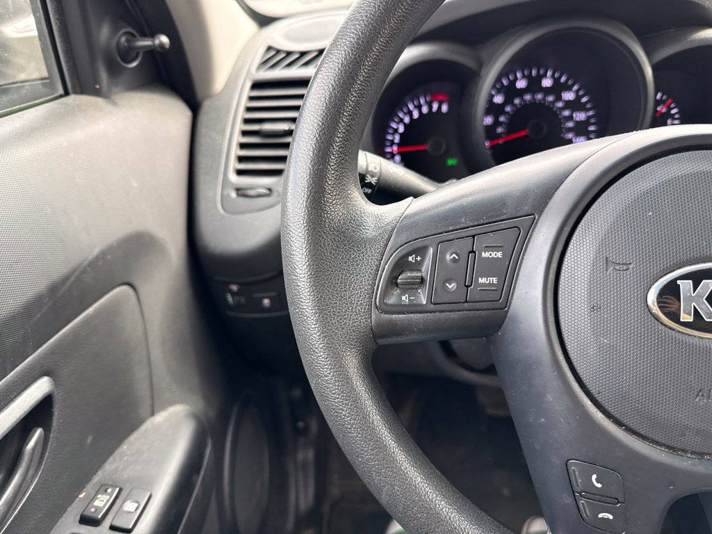 Used 2013 Kia Soul FWD image 14