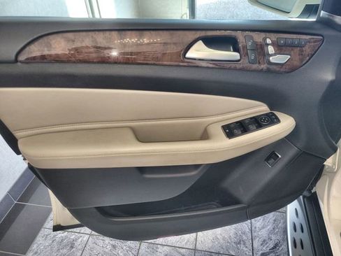 Used 2017 Mercedes-Benz GLS 450 4MATIC image 13