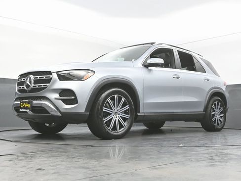 Used 2025 Mercedes-Benz GLE 450e 4MATIC w/ Winter Package image 57