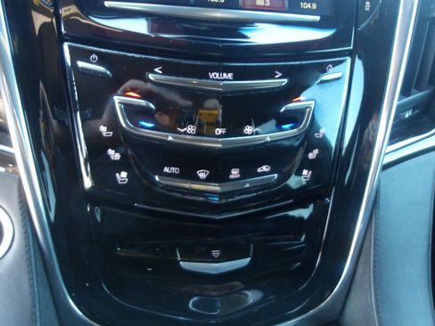 Used 2016 Cadillac Escalade ESV Platinum image 26