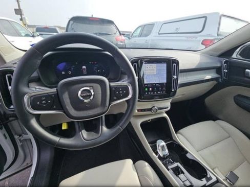 Used 2026 Volvo XC40 B5 Plus AWD/4WD image 2