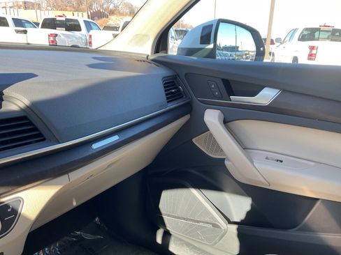 Used 2018 Audi Q5 2.0T Premium Plus w/ Premium Plus Package image 29