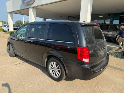 Used 2019 Dodge Grand Caravan SXT FWD image 8
