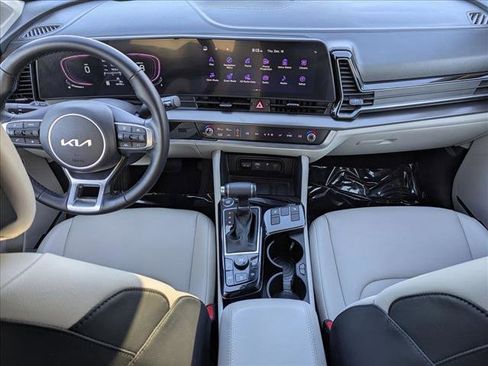 Used 2023 Kia Sportage EX image 17