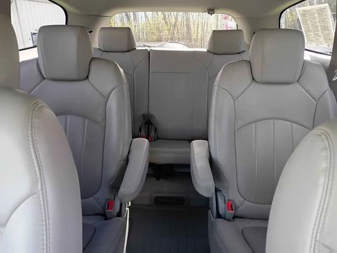 Used 2010 Buick Enclave CXL w/ Trailering Provision Package AWD/4WD image 10