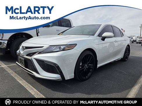Used 2023 Toyota Camry XSE image 1