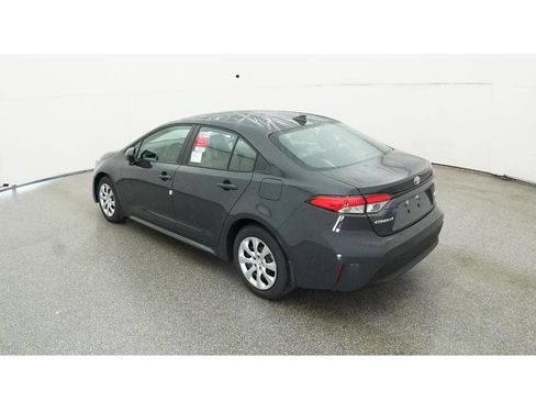 Used 2025 Toyota Corolla LE FWD image 6
