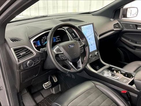 Used 2021 Ford Edge ST-Line w/ Class II Trailer Tow Package AWD/4WD image 17