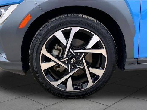 Used 2022 Hyundai Kona Limited FWD image 11