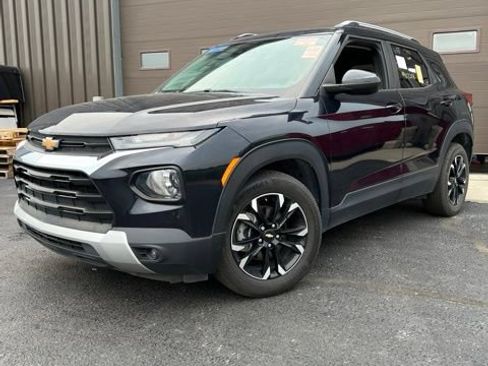 Used 2021 Chevrolet TrailBlazer LT w/ Premium Seating Package FWD image 1