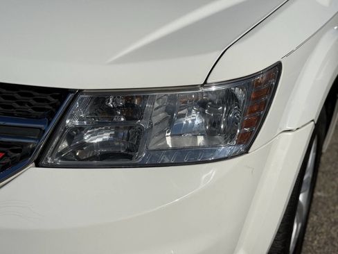 Used 2014 Dodge Journey SXT image 36