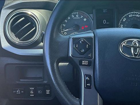 Used 2019 Toyota Tacoma TRD Sport AWD/4WD image 23
