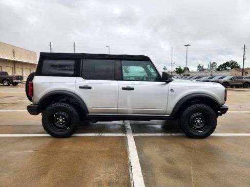 Used 2022 Ford Bronco Black Diamond AWD/4WD image 4