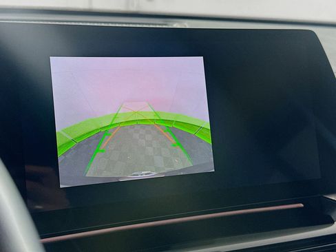 Used 2025 BMW X2 xDrive28i image 23