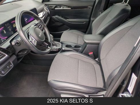 Used 2025 Kia Seltos S FWD image 14