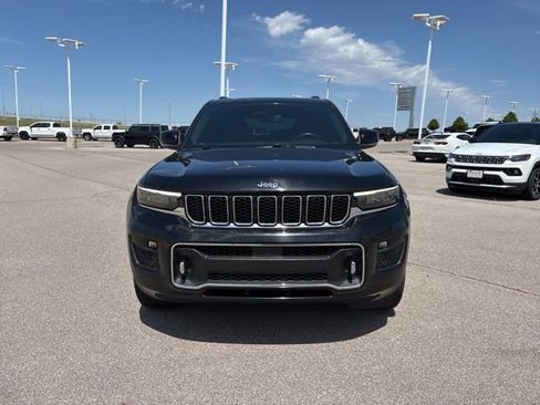 Used 2021 Jeep Grand Cherokee L Overland w/ Luxury Tech Group IV AWD/4WD image 2