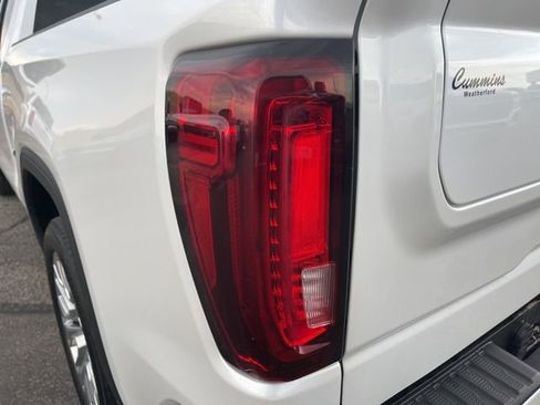 Used 2022 GMC Sierra 1500 Denali w/ Denali Premium Package image 11