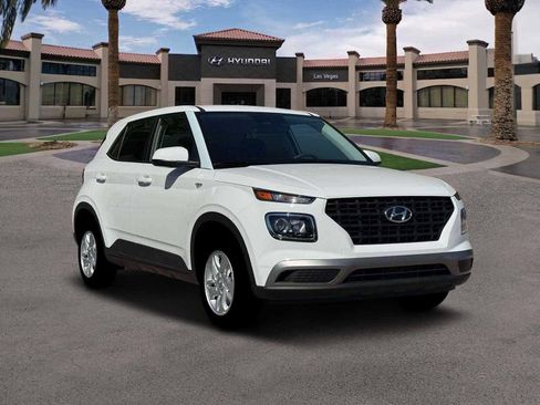 New 2026 Hyundai Venue SE FWD image 11
