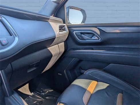 Used 2021 GMC Yukon XL AT4 w/ Technology Package image 17