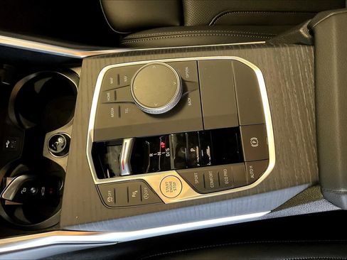 Used 2025 BMW 330i 330i w/ Premium Package image 7