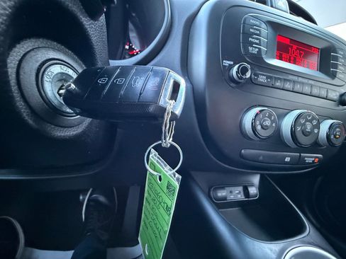 Used 2015 Kia Soul + image 30