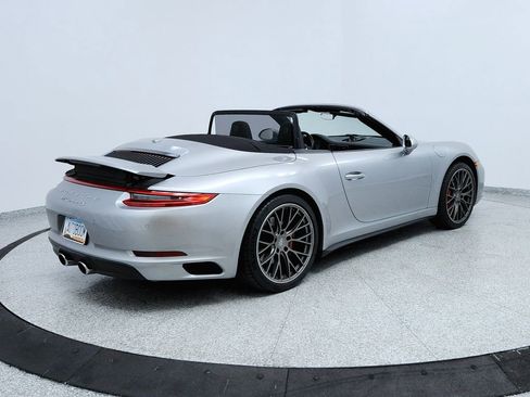 Used 2017 Porsche 911 Carrera 4S image 5