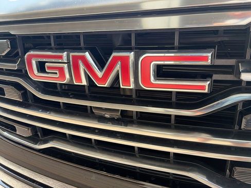 Used 2024 GMC Sierra 1500 AT4 w/ Technology Package AWD/4WD image 36