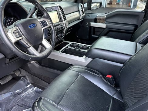Used 2018 Ford F250 Lariat w/ Lariat Ultimate Package image 9