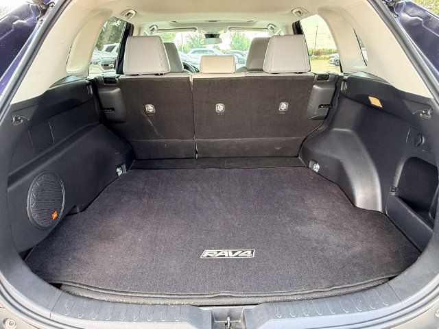Used 2019 Toyota RAV4 XLE Premium FWD image 18