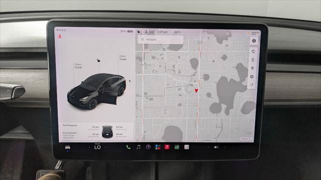 Used 2021 Tesla Model Y Long Range AWD/4WD image 27