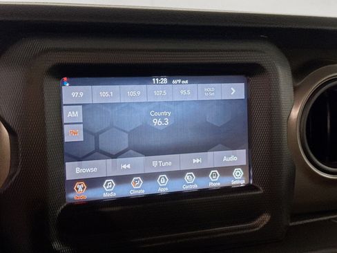 Used 2022 Jeep Wrangler Unlimited Sport image 21