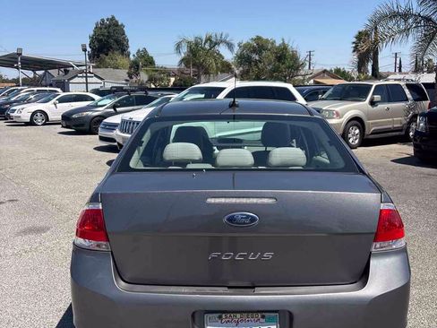 Used 2011 Ford Focus S FWD image 3