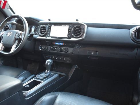 Used 2020 Toyota Tacoma TRD Off-Road w/ TRD Premium Off Road Package image 15