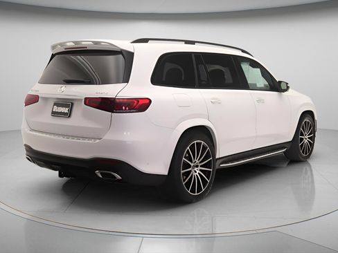 Certified 2022 Mercedes-Benz GLS 450 4MATIC image 4