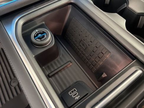 New 2025 Ford Expedition Tremor image 28