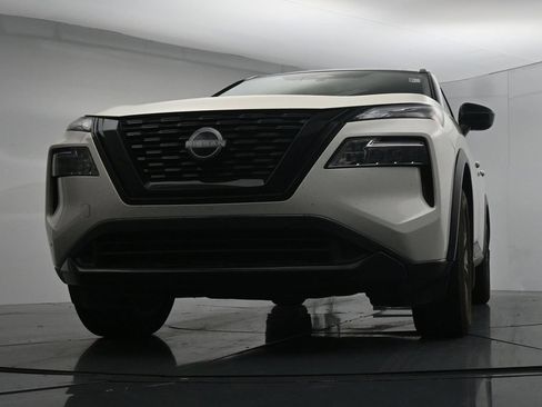 Used 2023 Nissan Rogue SV w/ SV Premium B Package AWD/4WD image 19