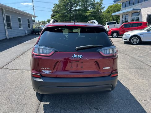 Used 2020 Jeep Cherokee Latitude Plus w/ Cold Weather Group AWD/4WD image 4