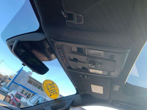 Used 2025 Chevrolet Tahoe High Country image 26