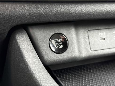 Used 2024 Nissan Rogue SV image 18