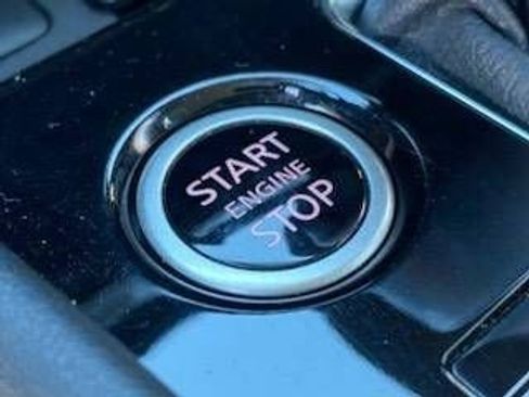 Used 2023 Nissan Kicks SR w/ SR Premium Package image 23